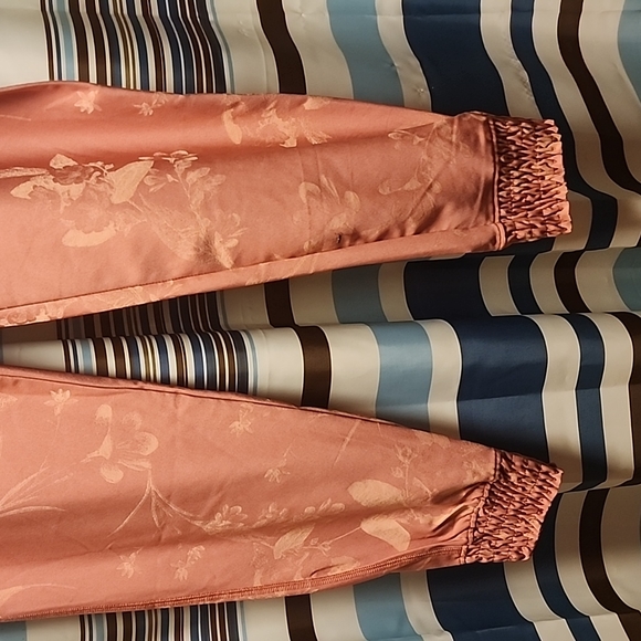 NWT Spiritual Gangster Joggers size med - Picture 2 of 6